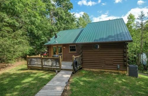 Sevierville House | Country Romance - Peaceful Getaway