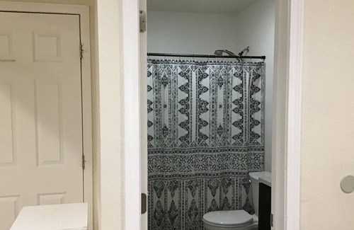 Agua Dulce Cottage | Country setting 5 mins from local wineries and trail heads