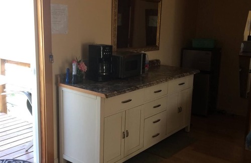 Ashland Apartment | Country Setting, five minute drive to Ashland close to Emigrant Lake
