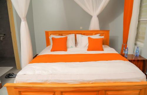Western Uganda National Parks Hotel | Country Sights Hotel, BULISA