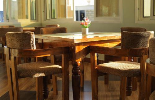 Western Uganda National Parks Hotel | Country Sights Hotel, BULISA