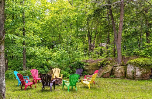 Mauricie Ski Chalet | Country-style cottage on the shore of a lake at 5 minutes from a national park.