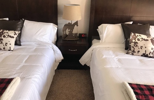 Rock Springs Hotel | Country West Motel