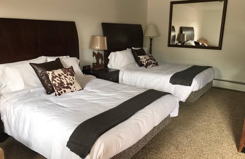 Rock Springs Hotel | Country West Motel