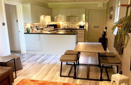 Sheffield Apartment | Countryside Apartment nr. Dore Train station