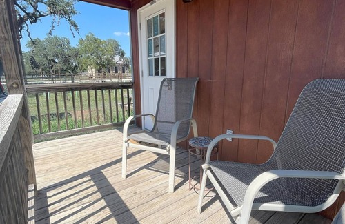Boerne Cabin | Countryside Cabin in Charming Sisterdale