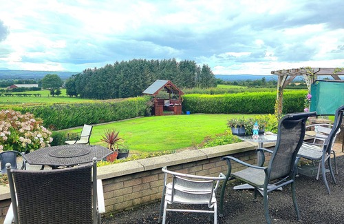 Boardmills Ski Chalet | 🌿 Countryside Chalet with Spectacular Views – Sleeps Large Groups