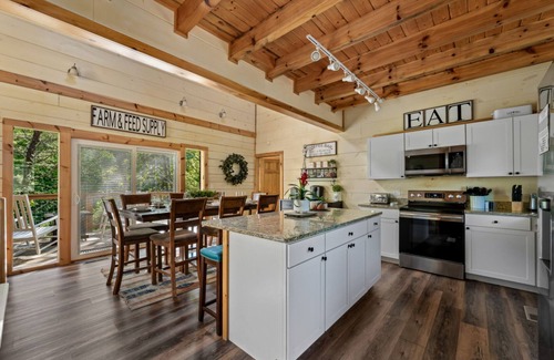 Sevierville Cabin | Countryside Comfort By Ghosal Luxury Lodging