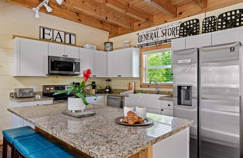 Sevierville Cabin | Countryside Comfort By Ghosal Luxury Lodging