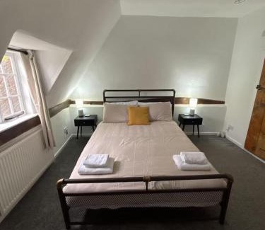 Bulmer House | Countryside Cottage in Bulmer- Sleeps 6 7