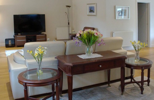 Bagshot House | Countryside escape with stunning garden in Surrey