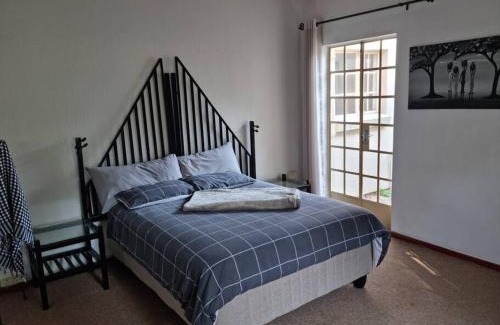 Greater Johannesburg Metropolitan Area Apartment | Countryside Garden Cottage, Sleeps 2