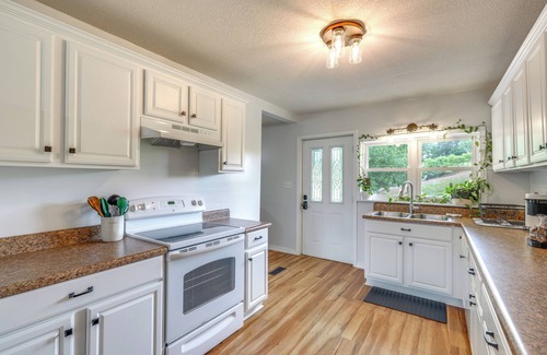 Greeneville House | Countryside Hideaway in Greeneville w/Fire Pit!