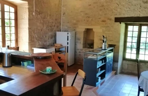 Thenon Cottage | Countryside house with pool and fireplace, Périgord Noir