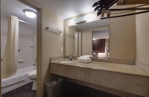 Fairview Shores Hotel | Countryside Inn & Suites Orlando