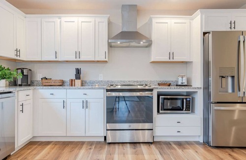 Gorham Apartment | Countryside Oasis: Charming 1BR Farmhouse Getaway