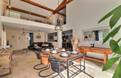 Saint-Cannat House | Countryside property with pool – 10 guests