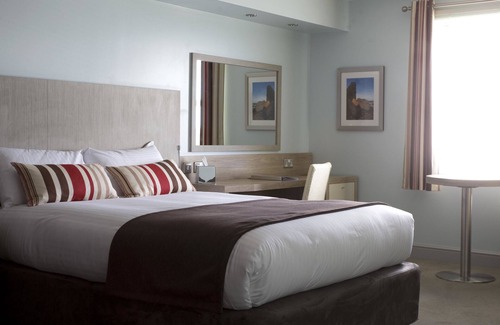 Truro Hotel | County Arms