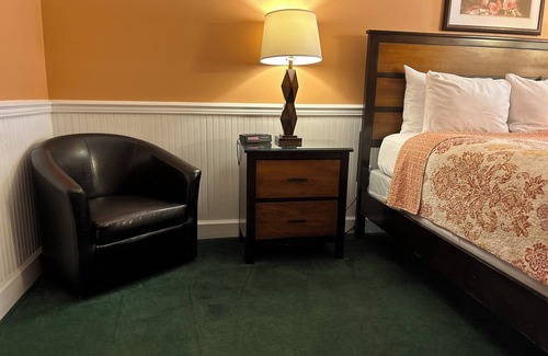 Yankee Hill Hotel | County Clare Irish Hotel & Pub