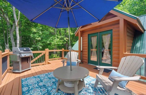 Dahlonega Cabin | Couples Carriage House Retreat - Wineries & Hiking