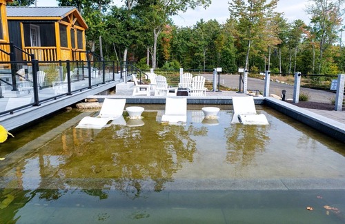 North Sebago Cottage | Couples Cottage Limit 4 1 Bedroom Cottage