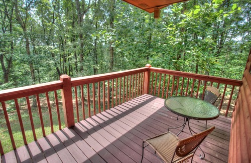 Cleveland Cabin | Couples Retreat – 3rd Night Free! See Details Below.