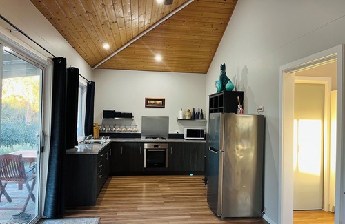 Yallingup Cottage | Couples Retreat Cottage in rural setting