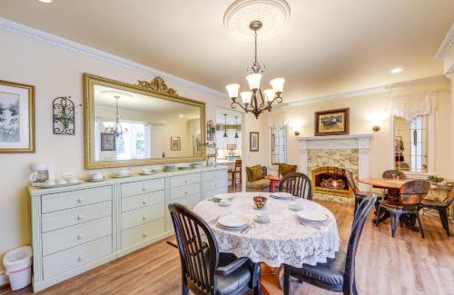 Libby House | Couples Retreat Lake Access and Walk to Happys Inn