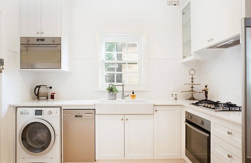 Woollahra Apartment | Courallie is a Gorgeous Apartment with Harbour Glimpses