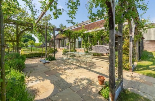 Ipswich House | Court Barn, Stoke By Nayland