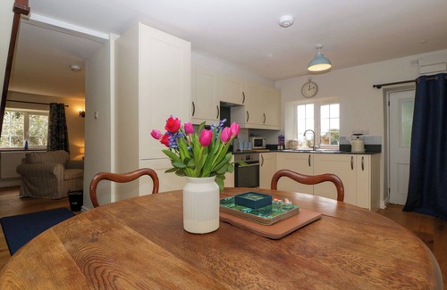 Blakeney Cottage | COURT HOUSE COTTAGE, pet friendly, with open fire in Blakeney