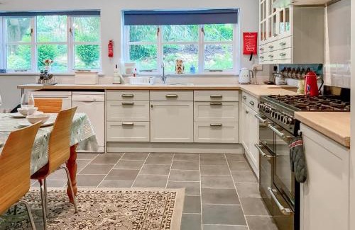 Crewkerne House | Court Place