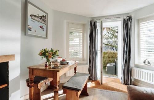Salcombe House | Courtenay Studio