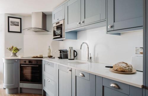 Salcombe House | Courtenay Studio