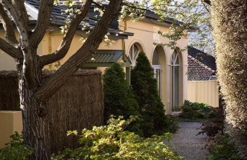 Daylesford House | Courthouse Orchid Villa 6