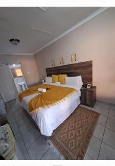 Emalahleni House | Courtlyguesthouse