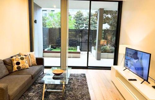 North Ryde Apartment | Courtyard Apartment WHI02018