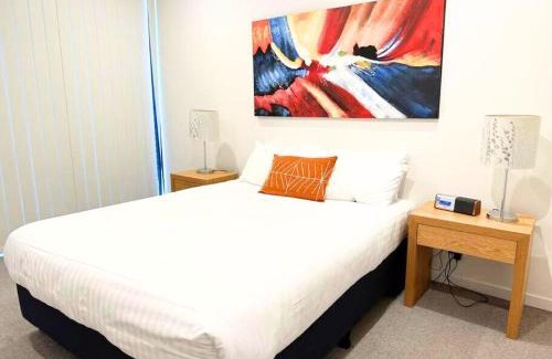 North Ryde Apartment | Courtyard Apartment WHI02018
