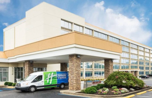Charleston Hotel | Courtyard by Marriott Charleston Downtown/Civic Center