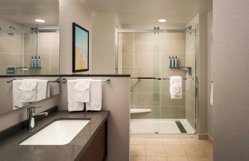 Downtown St. Petersburg Hotel | Courtyard by Marriott St. Petersburg Downtown