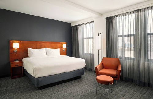 Downtown St. Petersburg Hotel | Courtyard by Marriott St. Petersburg Downtown