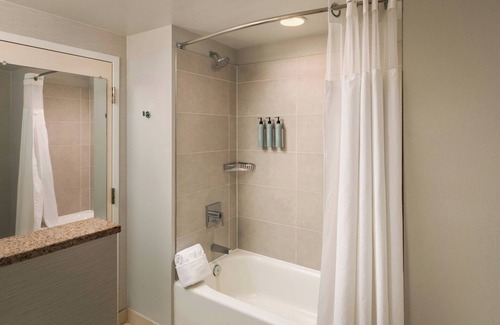Downtown St. Petersburg Hotel | Courtyard by Marriott St. Petersburg Downtown