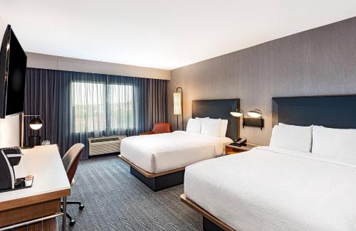 Anaheim Resort Hotel | Courtyard by Marriott Anaheim Resort/Convention Center