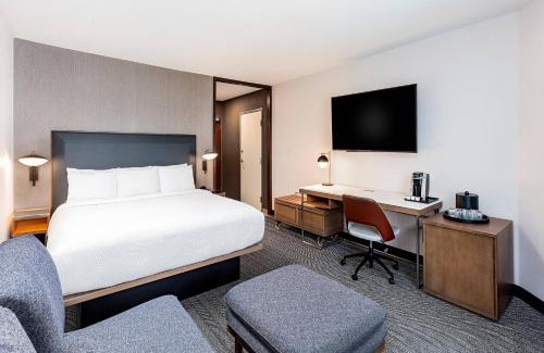 Anaheim Resort Hotel | Courtyard by Marriott Anaheim Resort/Convention Center