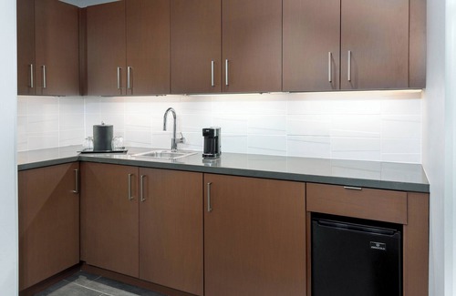 Midtown Hotel | Courtyard by Marriott Atlanta Midtown