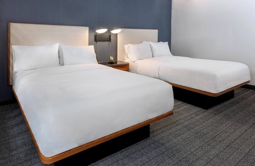 Midtown Hotel | Courtyard by Marriott Atlanta Midtown