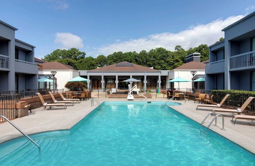 Cumberland Hotel | Courtyard by Marriott Atlanta Windy Hill/Ballpark