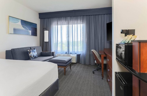 Austin Hotel | Courtyard by Marriott Austin Airport