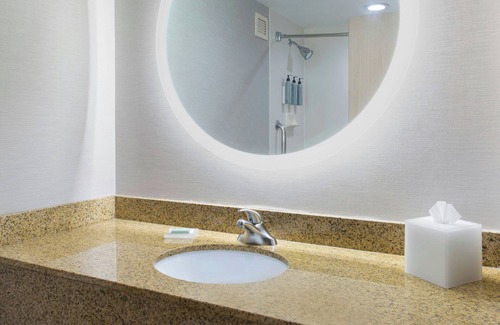 Amherst Hotel | Courtyard by Marriott Buffalo Amherst/University