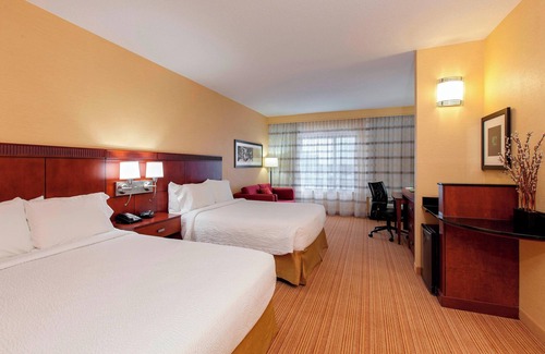 Schaumburg Hotel | Courtyard by Marriott Chicago Schaumburg/Woodfield Mall